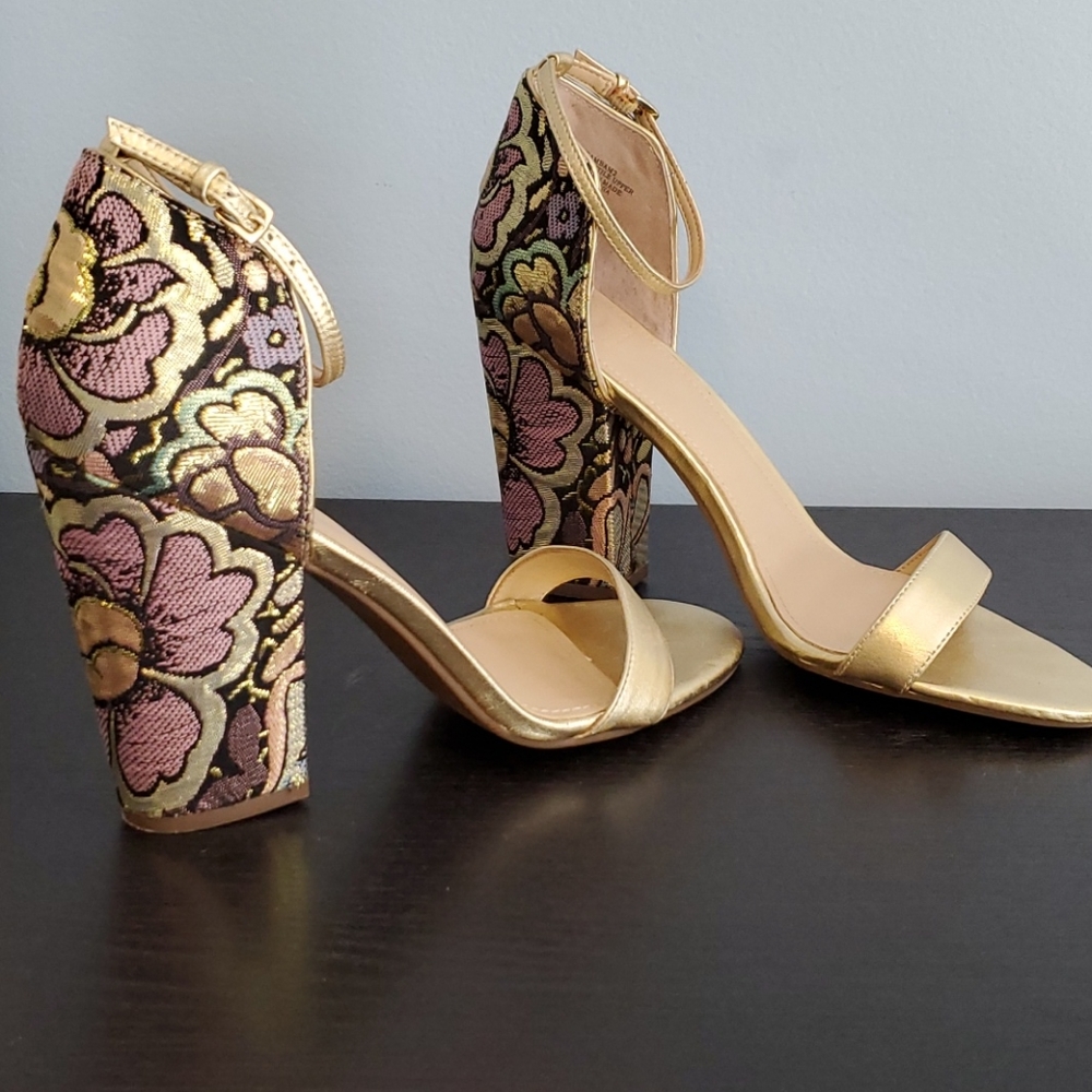 Guess Bambam Embroidered Heeled Sandal